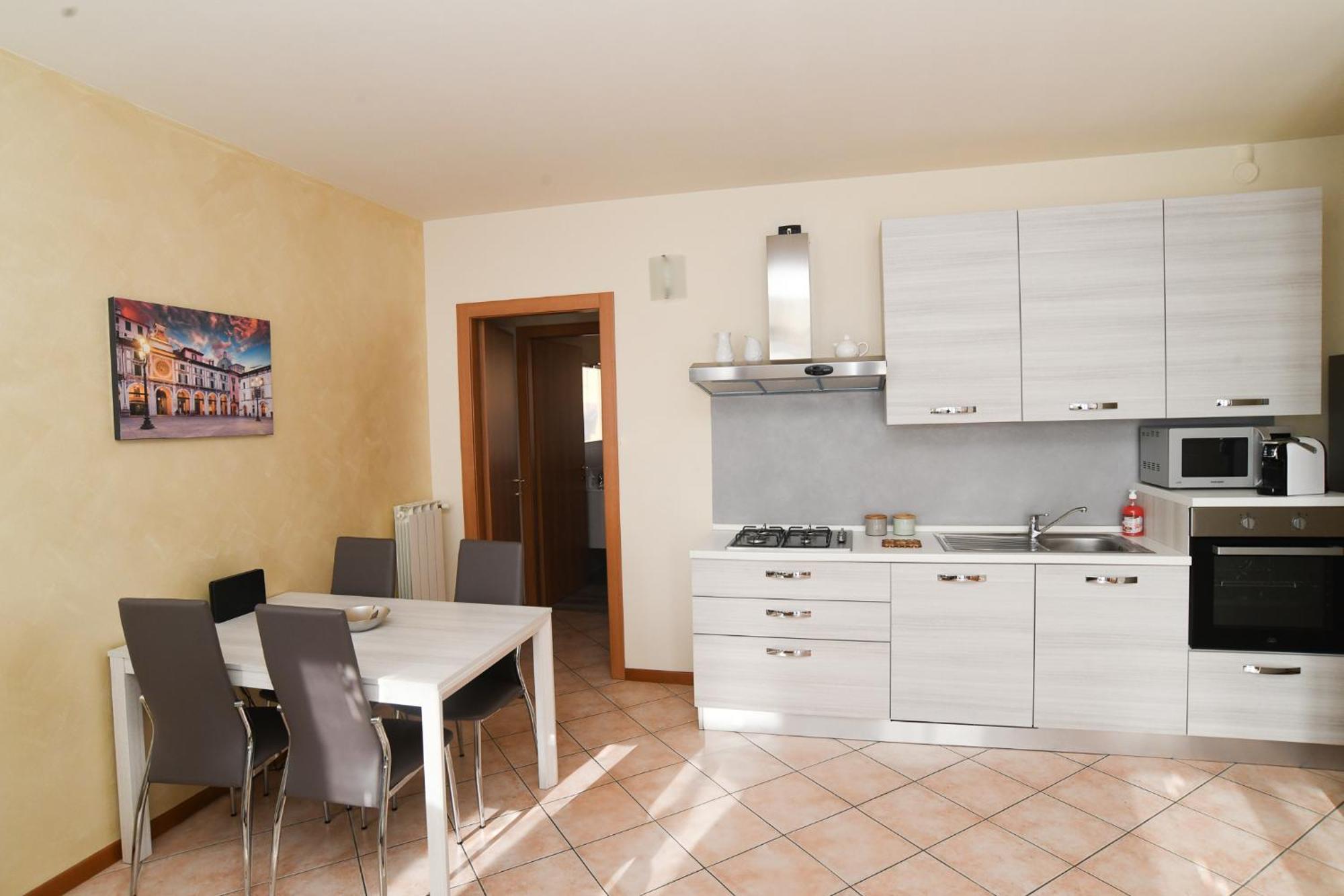 Rovato Entire Apartment In The Capital Of Franciacorta Exterior foto