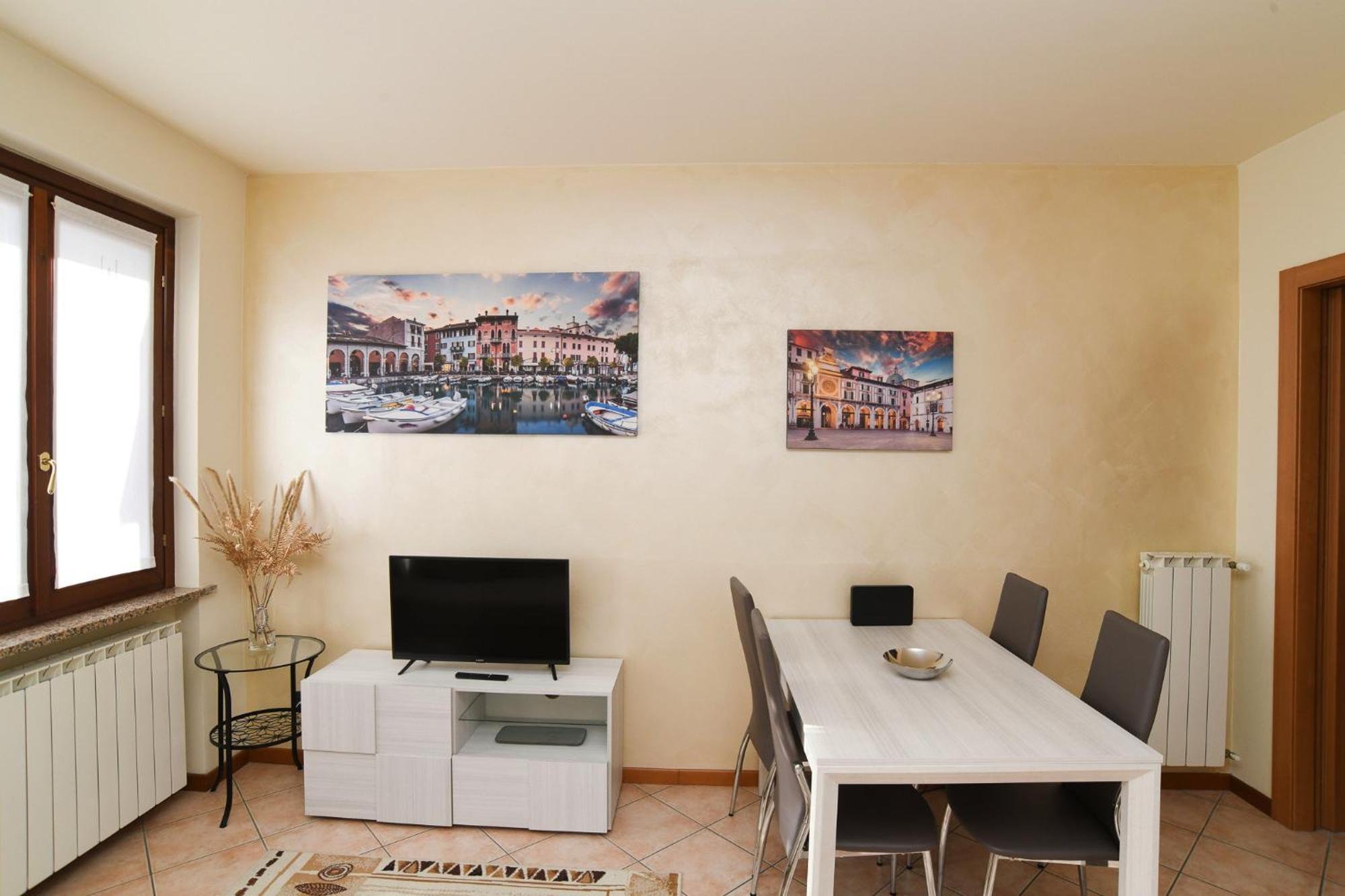 Rovato Entire Apartment In The Capital Of Franciacorta Exterior foto