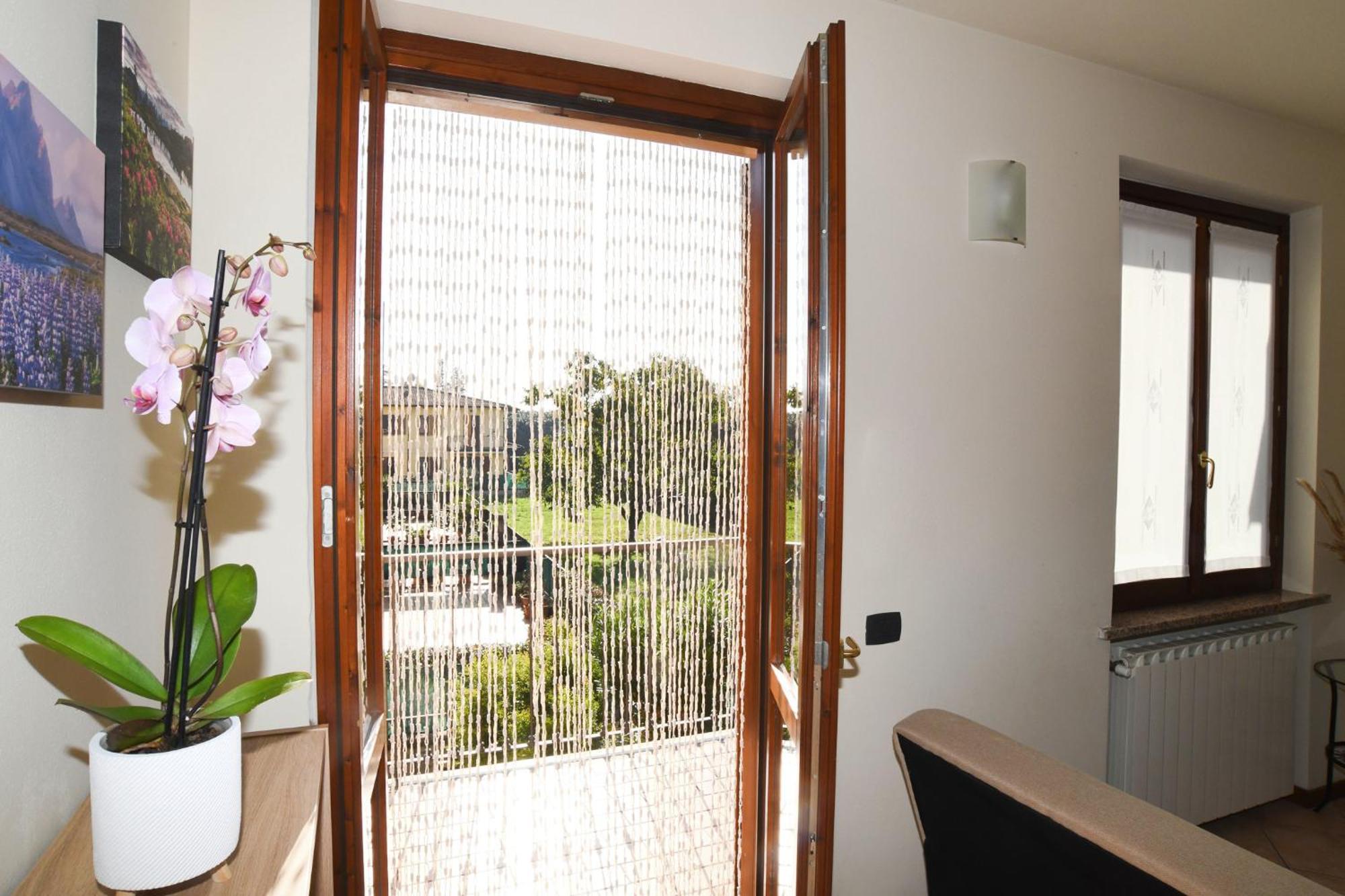 Rovato Entire Apartment In The Capital Of Franciacorta Exterior foto